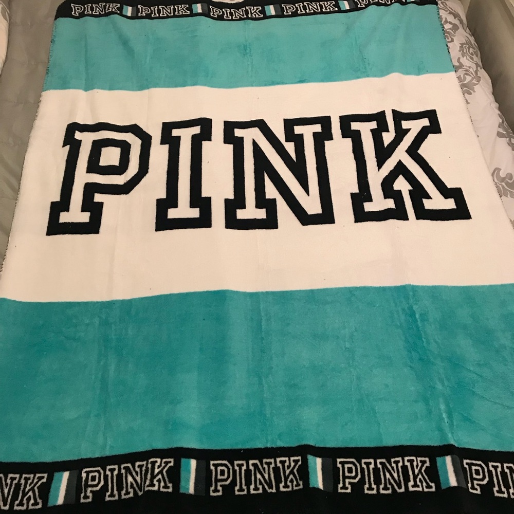 PINKS blanket/throw